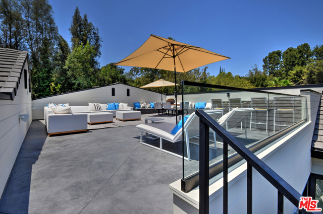 10 Bed Home for Sale in Encino, California