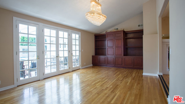5 Bed Home for Sale in Encino, California