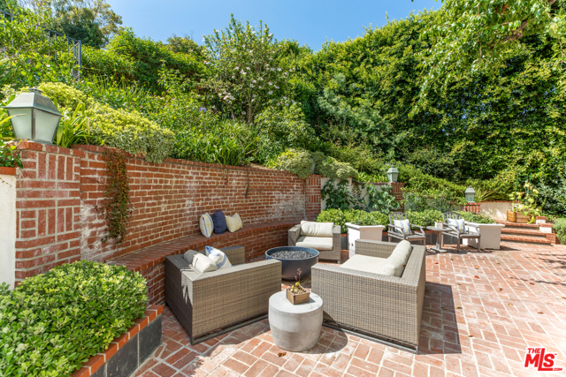 4 Bed Home for Sale in Los Angeles, California