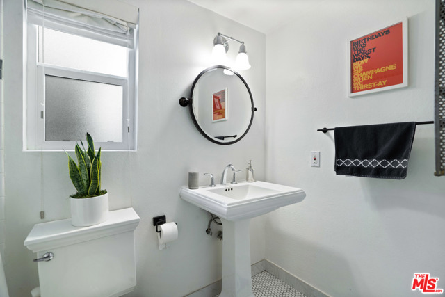 2 Bed Home for Sale in Los Angeles, California