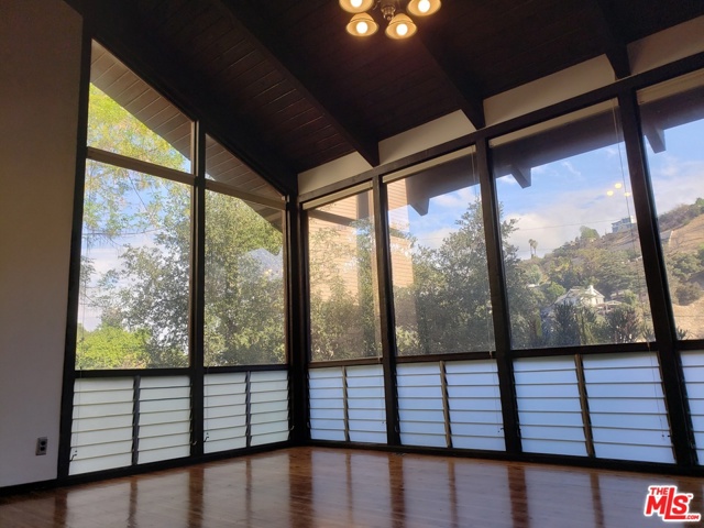 3 Bed Home for Sale in Sherman Oaks, California