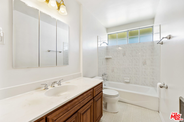 4 Bed Home for Sale in Granada Hills, California