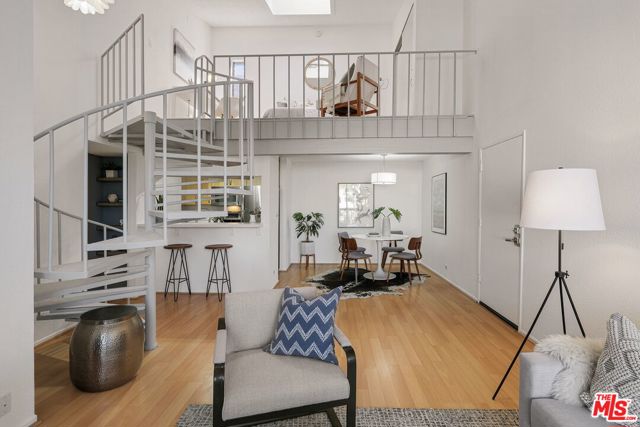 2 Bed Home for Sale in Los Angeles, California