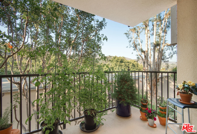 2 Bed Home for Sale in Malibu, California