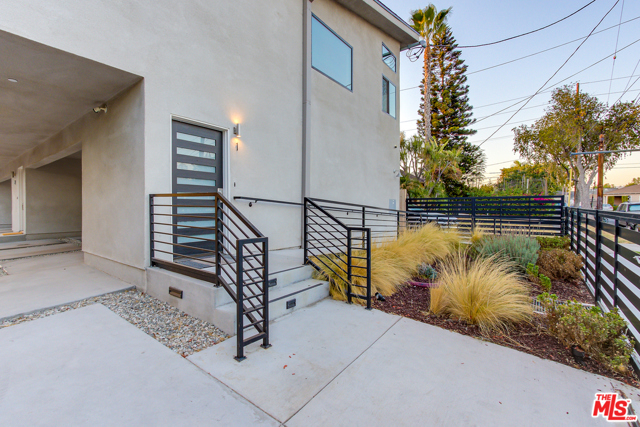  Income Home for Sale in North Hollywood, California