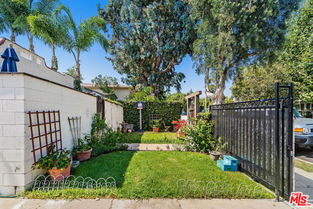  Income Home for Sale in Venice, California