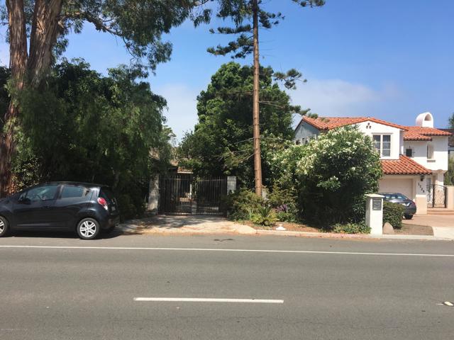 Street, 1729 Gate & Neighbors House