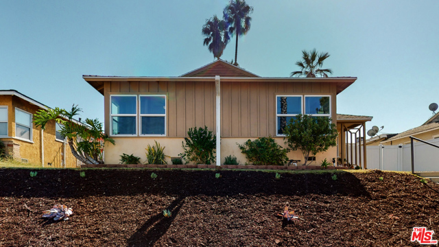 3 Bed Home for Sale in Hawthorne, California