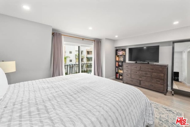 2 Bed Home for Sale in Playa del Rey, California