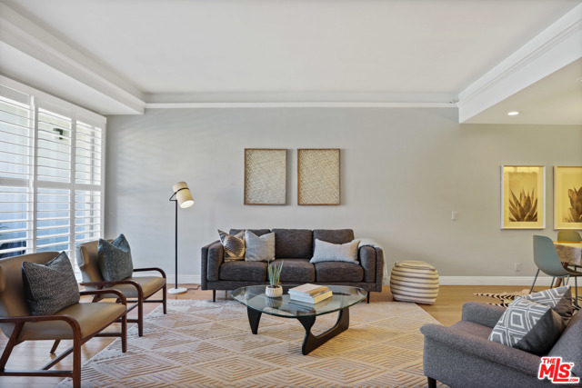 1 Bed Home for Sale in Los Angeles, California