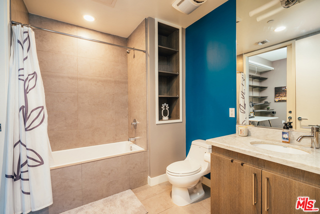 2 Bed Home for Sale in Los Angeles, California
