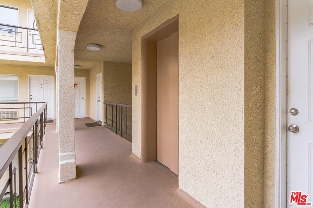 2 Bed Home for Sale in Sherman Oaks, California