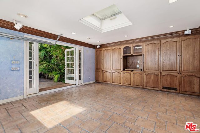 3 Bed Home for Sale in Los Angeles, California