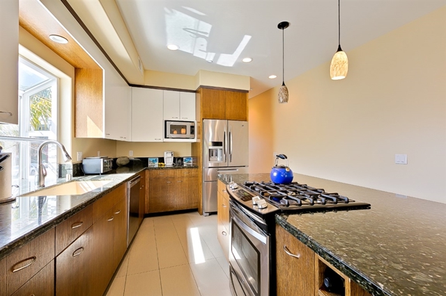 802 Dover Ct