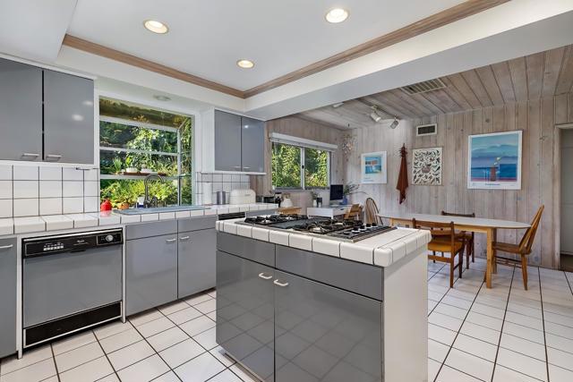 2 Bed Home for Sale in Studio City, California