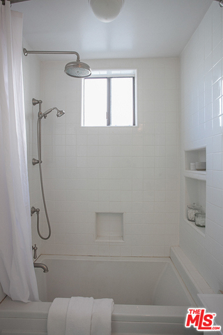 1923 ROCKEFELLER Lane, Redondo Beach, California 90278, 2 Bedrooms Bedrooms, ,2 BathroomsBathrooms,Residential,Sold,ROCKEFELLER,18396612