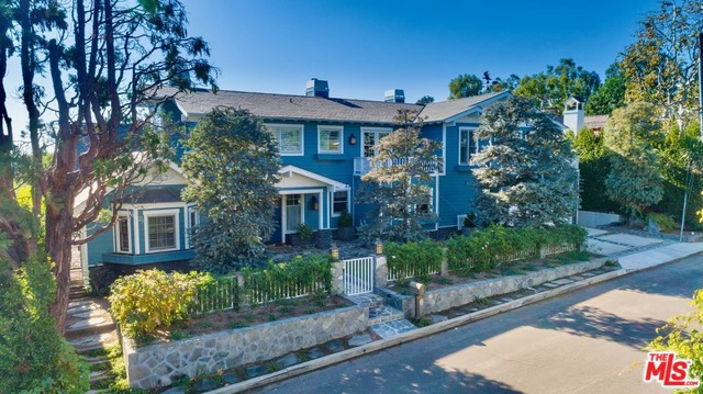 Photo of 1237 VILLA WOODS Drive, Pacific Palisades, CA 90272