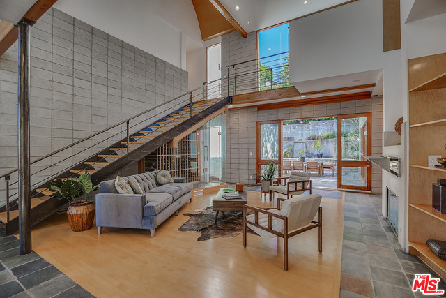 4 Bed Home for Sale in Sherman Oaks, California