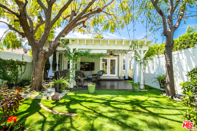 Photo of 14317 COLLINS Street, Sherman Oaks, CA 91401