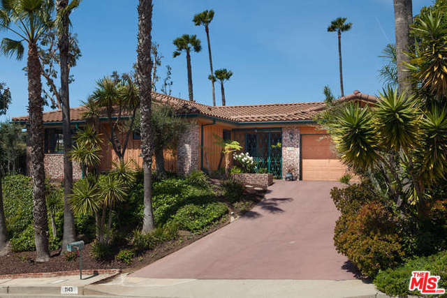 Photo of 1143 LAS PULGAS Place, Pacific Palisades, CA 90272