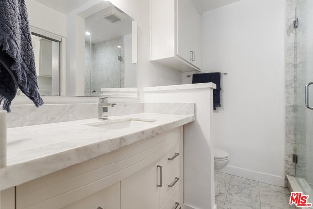 1 Bed Home for Sale in Playa del Rey, California