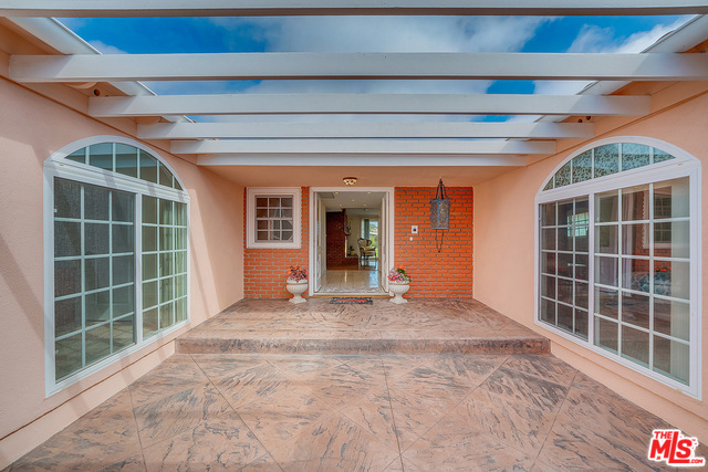 30945 RUE VALOIS, Rancho Palos Verdes, California 90275, 4 Bedrooms Bedrooms, ,3 BathroomsBathrooms,Residential,Sold,RUE VALOIS,20539622