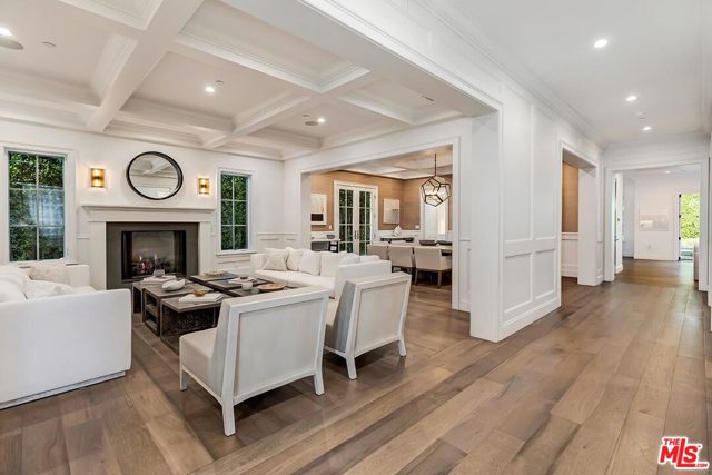 5 Bed Home for Sale in Los Angeles, California