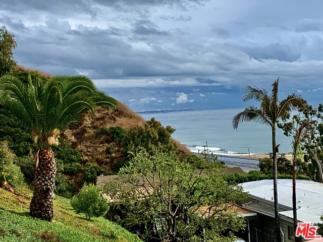 Photo of 24 Samoa Way, Pacific Palisades, CA 90272