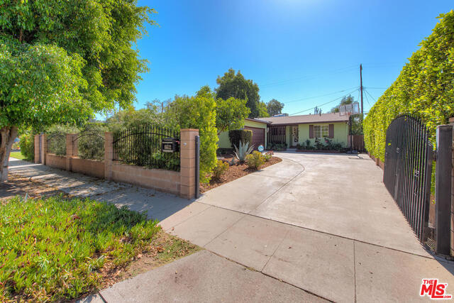 3 Bed Home for Sale in Lake Balboa, California