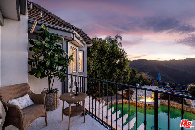 6 Bed Home for Sale in Pacific Palisades, California