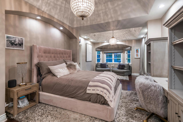 6 Bed Home for Sale in Westlake Village, California