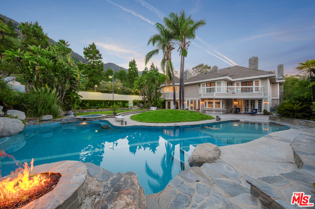 Photo of 17536 CAMINO DE YATASTO, Pacific Palisades, CA 90272