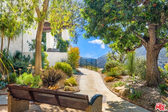 2 Bed Home for Sale in Pacific Palisades, California