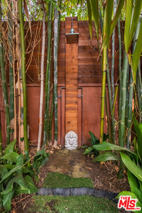 4 Bed Home for Sale in Venice, California