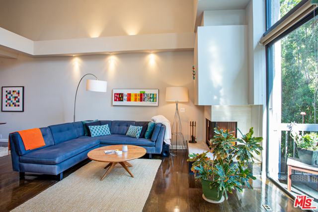 3 Bed Home for Sale in Los Angeles, California
