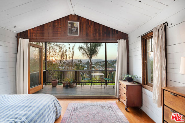 2 Bed Home for Sale in Los Angeles, California