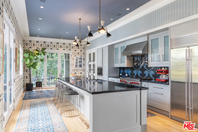 5 Bed Home for Sale in Santa Monica, California