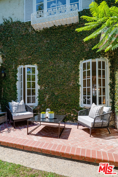 4 Bed Home for Sale in Los Angeles, California