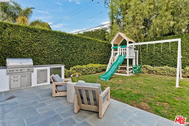 5 Bed Home for Sale in Los Angeles, California
