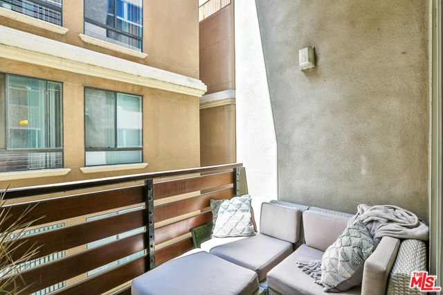2 Bed Home for Sale in Los Angeles, California