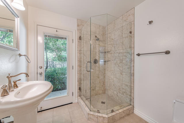 4 Bed Home for Sale in Calabasas, California