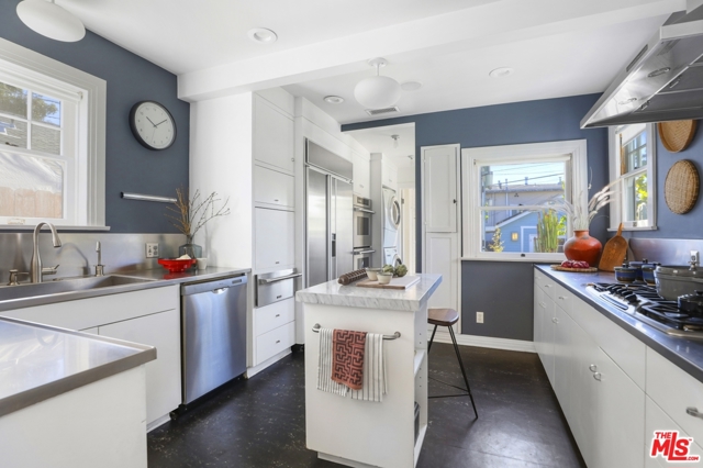 3 Bed Home for Sale in Los Angeles, California
