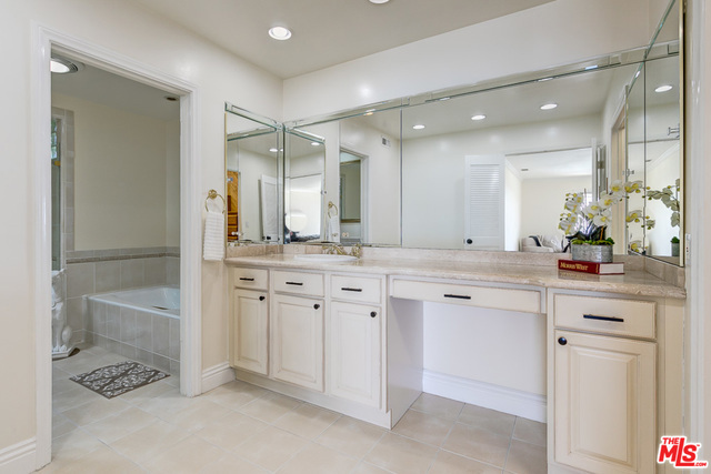 61 OCEANAIRE Drive, Rancho Palos Verdes, California 90275, 3 Bedrooms Bedrooms, ,3 BathroomsBathrooms,Residential,Sold,OCEANAIRE,19451576