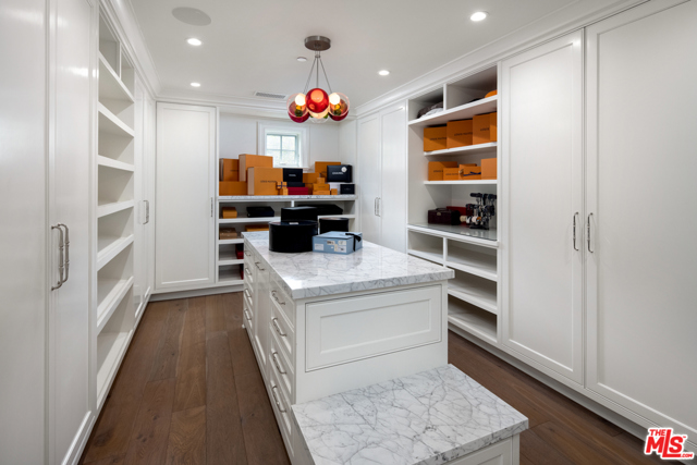 7 Bed Home for Sale in Pacific Palisades, California