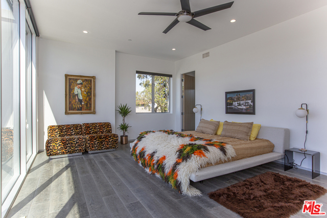 1027 AVENUE A, Redondo Beach, California 90277, 4 Bedrooms Bedrooms, ,5 BathroomsBathrooms,Residential,Sold,AVENUE A,20576054