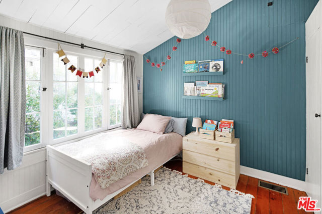 2 Bed Home for Sale in Los Angeles, California