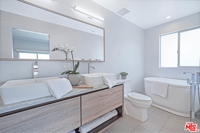 3 Bed Home for Sale in Los Angeles, California