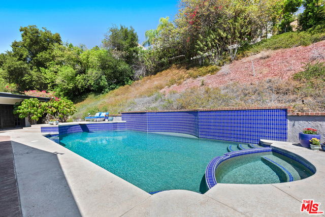 5 Bed Home for Sale in Encino, California