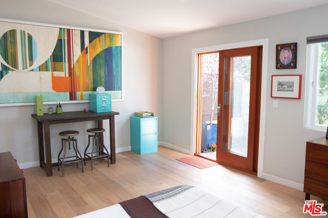 another view - 2nd bed