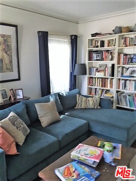 Income Home for Sale in Los Angeles, California